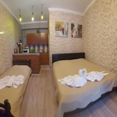 Malu Apartamento Tiflis Exterior foto