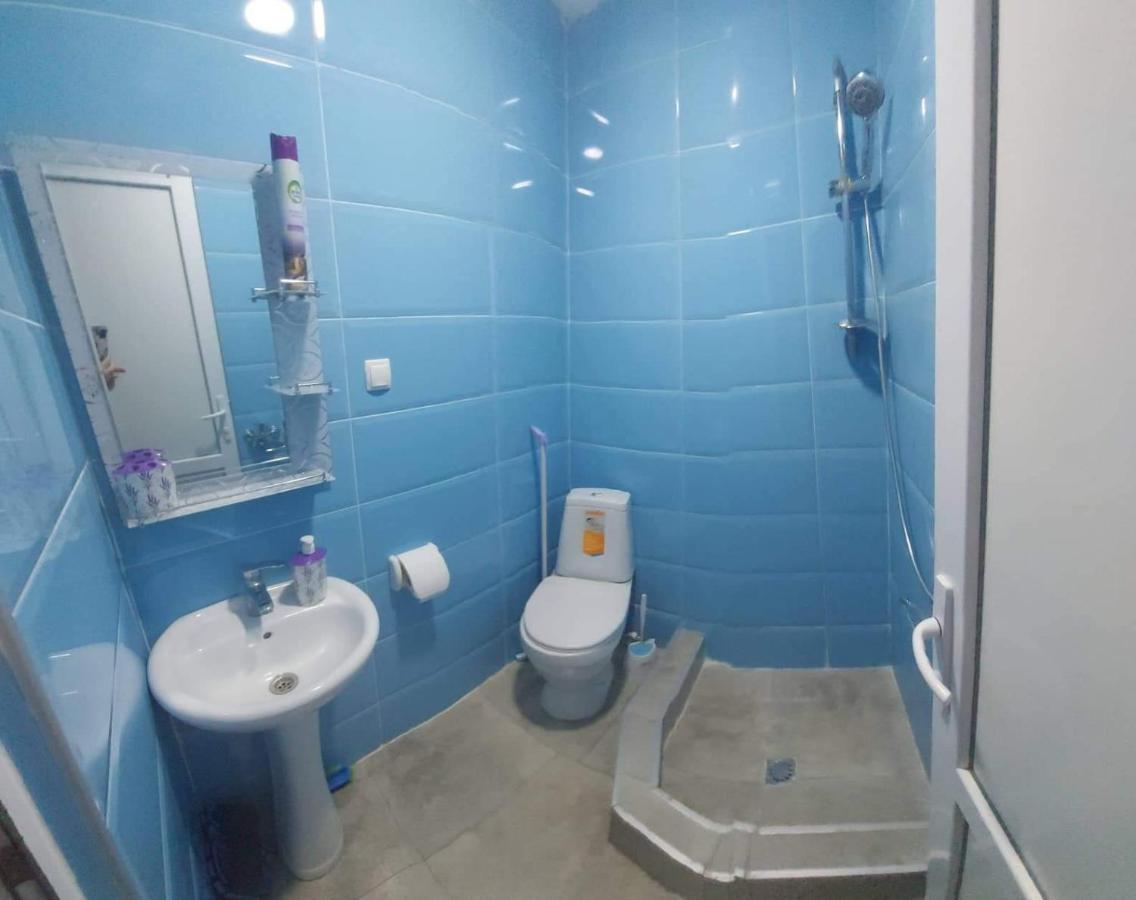 Malu Apartamento Tiflis Exterior foto
